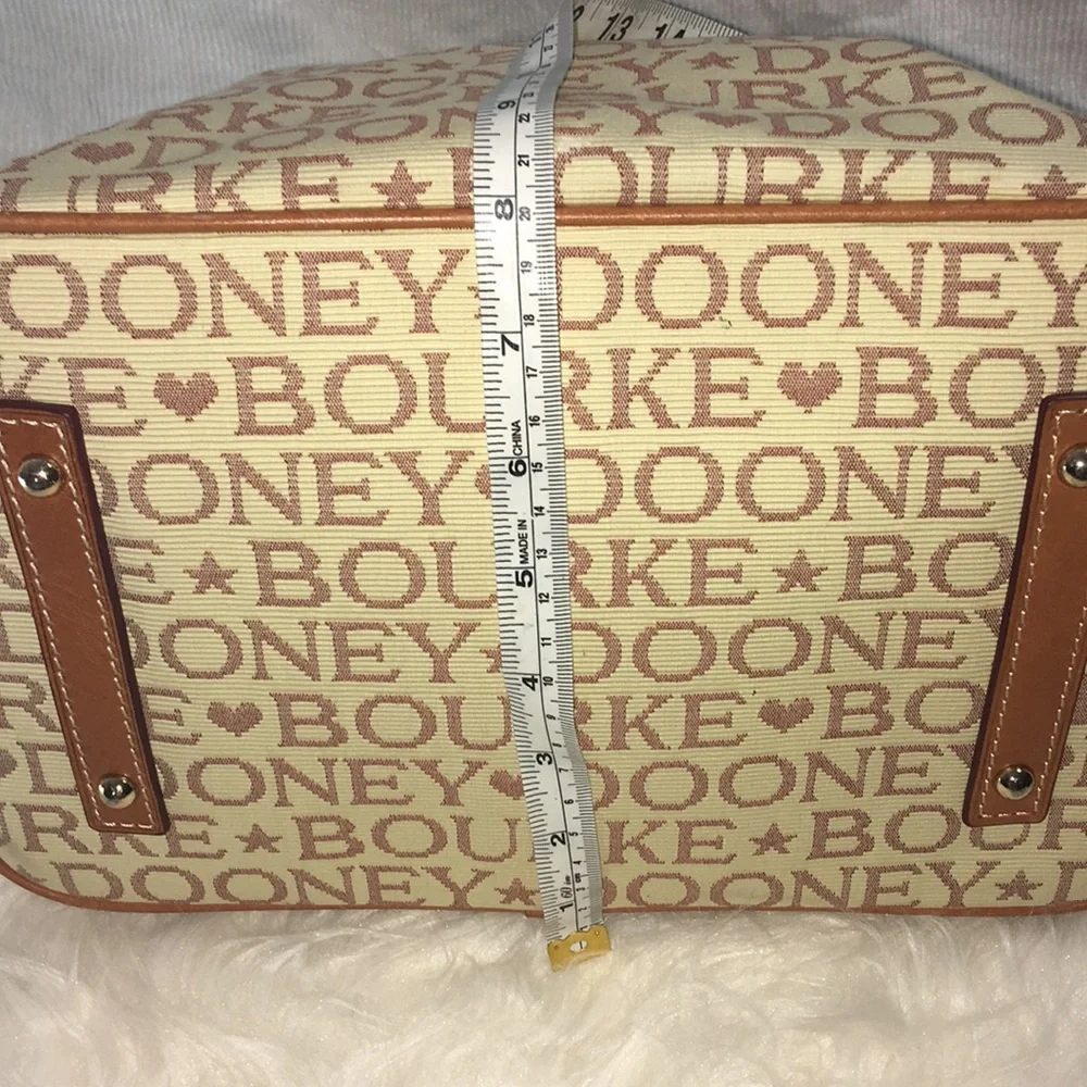 VINTAGE Dooney & Bourke “Hearts and Stars” Jacquard Satchel Handbag NWOT⭐️